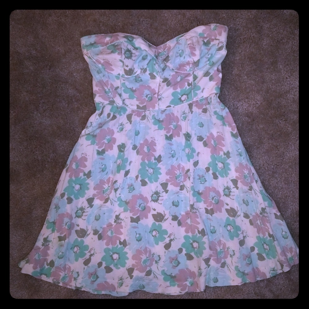 Strapless Kirra Mini Dress Size M